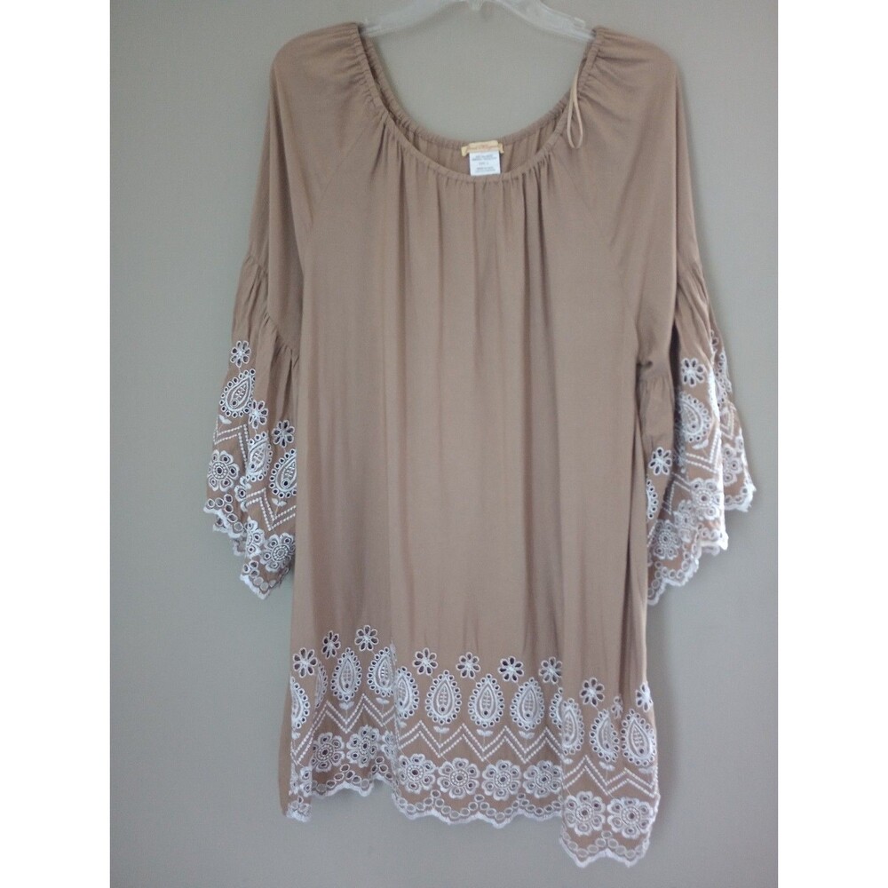 Sweet Magnolia Tan/ White Embroidered Tunic Shirt Size Large